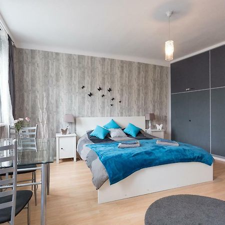 Cute Red Star Studio City Center Wien Ngoại thất bức ảnh